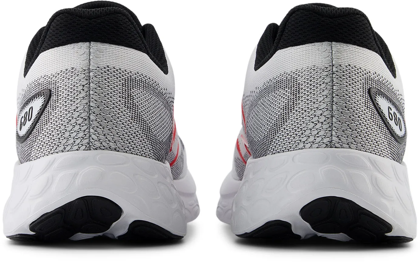 Chaussures de course pour hommes 680 V8 (Largeur D)