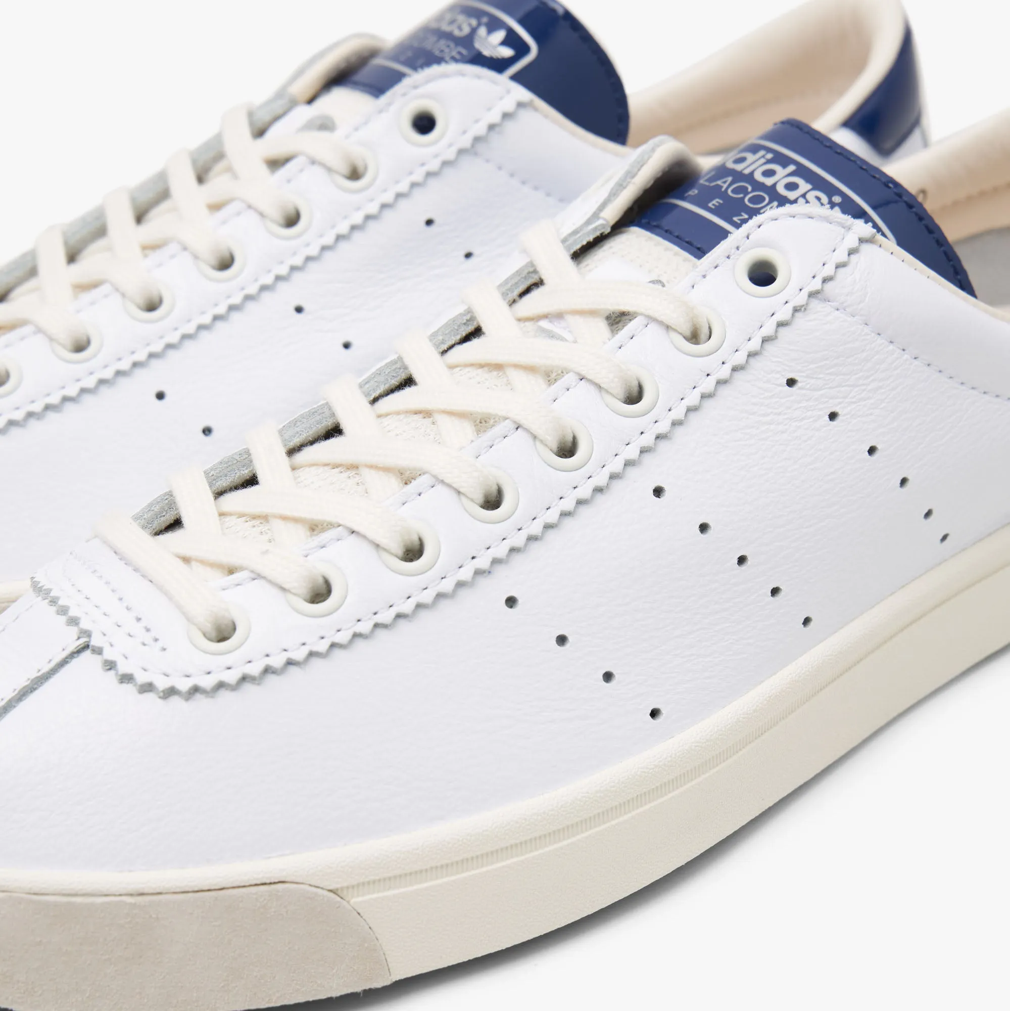 adidas Originals Lacombe Spezial Blanc Principal / Blanc Craie - Bleu Marine Universitaire