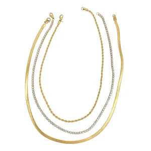 Ensemble de colliers Adornia en or avec motif chevron, chaîne corde et collier tennis, chaussures Ecco