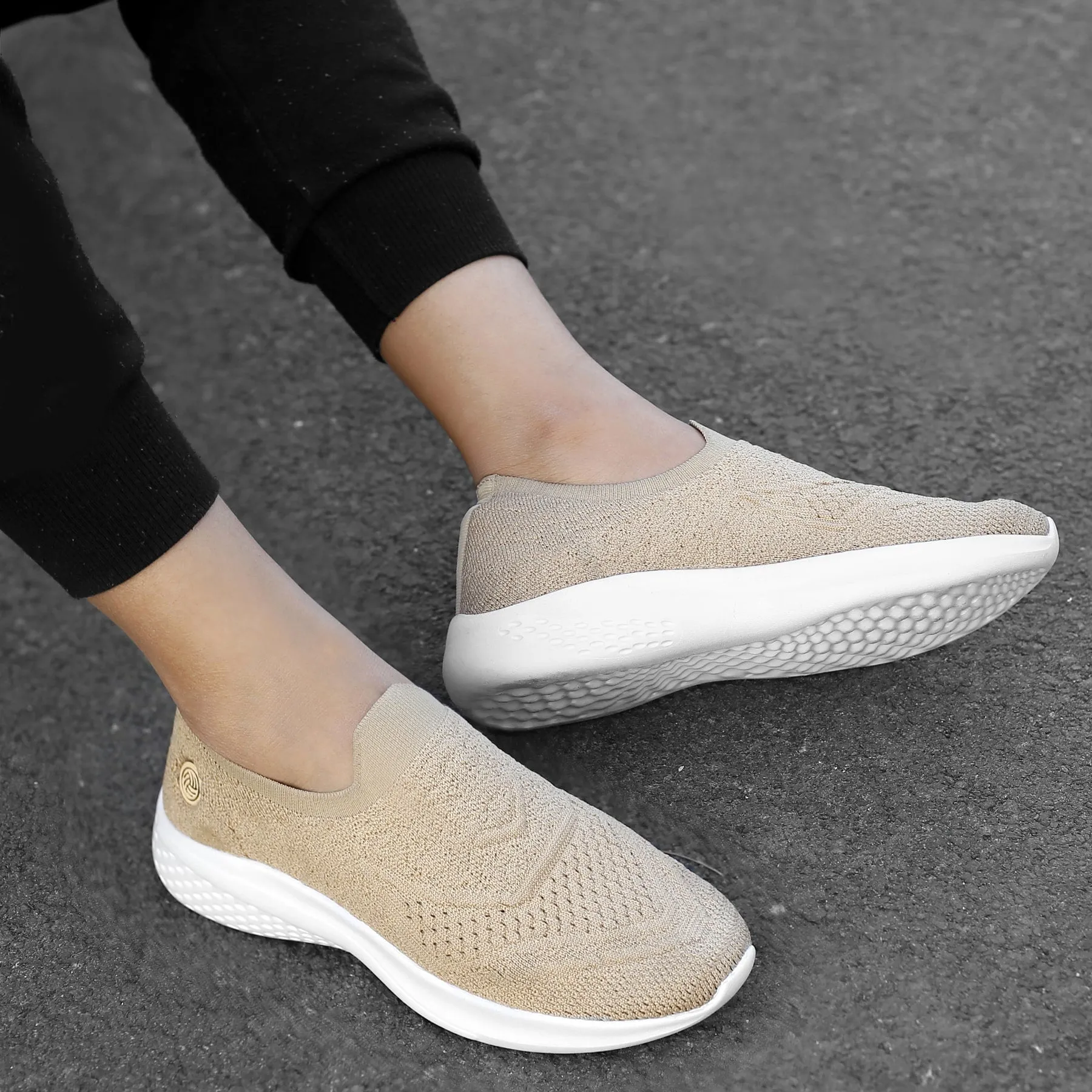 Bacca Bucci Chaussures de Sport Femme WALKER Slip-On Respirantes en Maille pour Marche