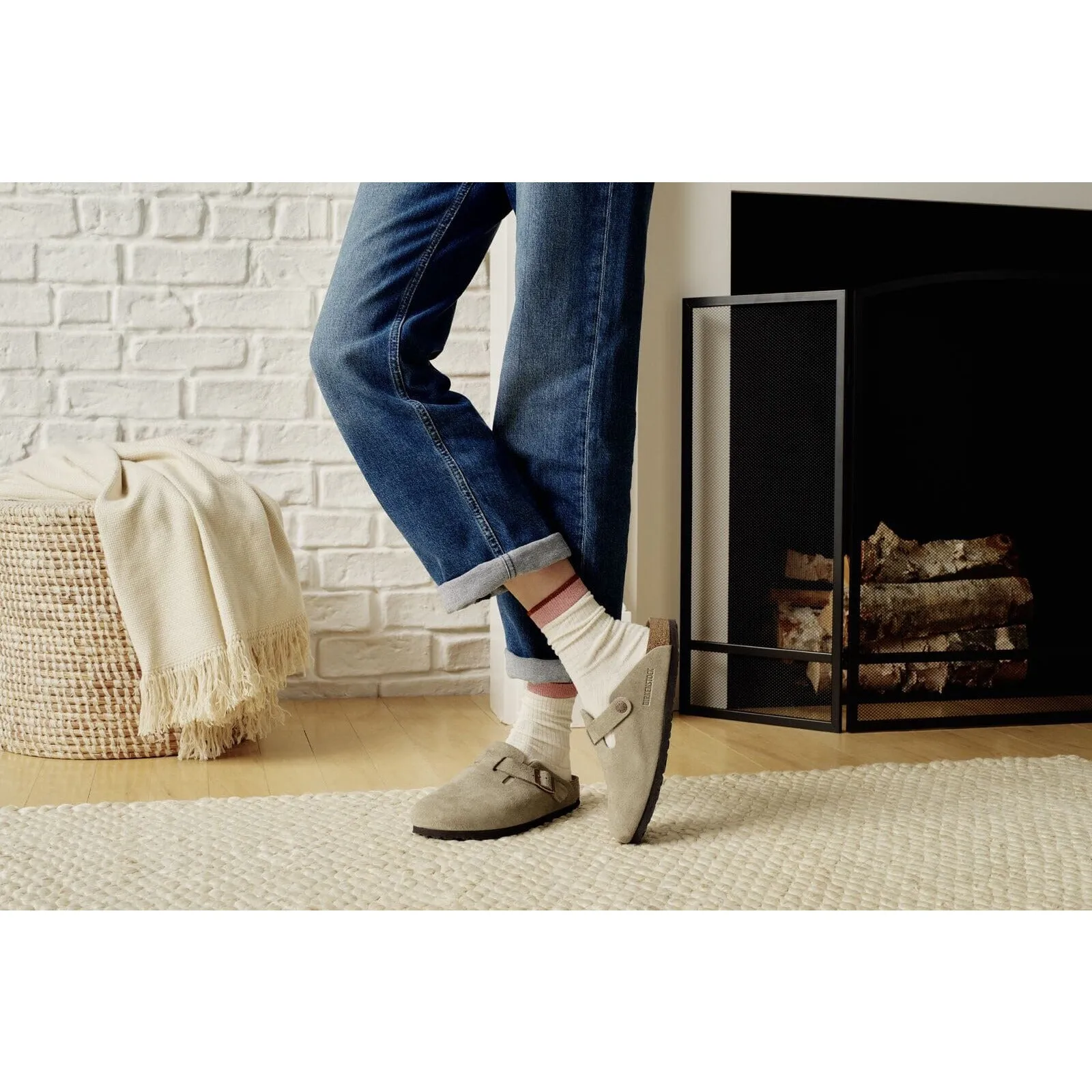 BIRKENSTOCK BOSTON DOUX SEMELLE EN CUIR SUÉDÉ UNISEXE