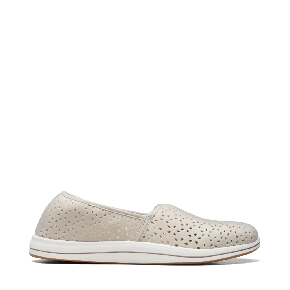 Clarks Breeze Emily Femme à Enfiler Perforée en Taupe