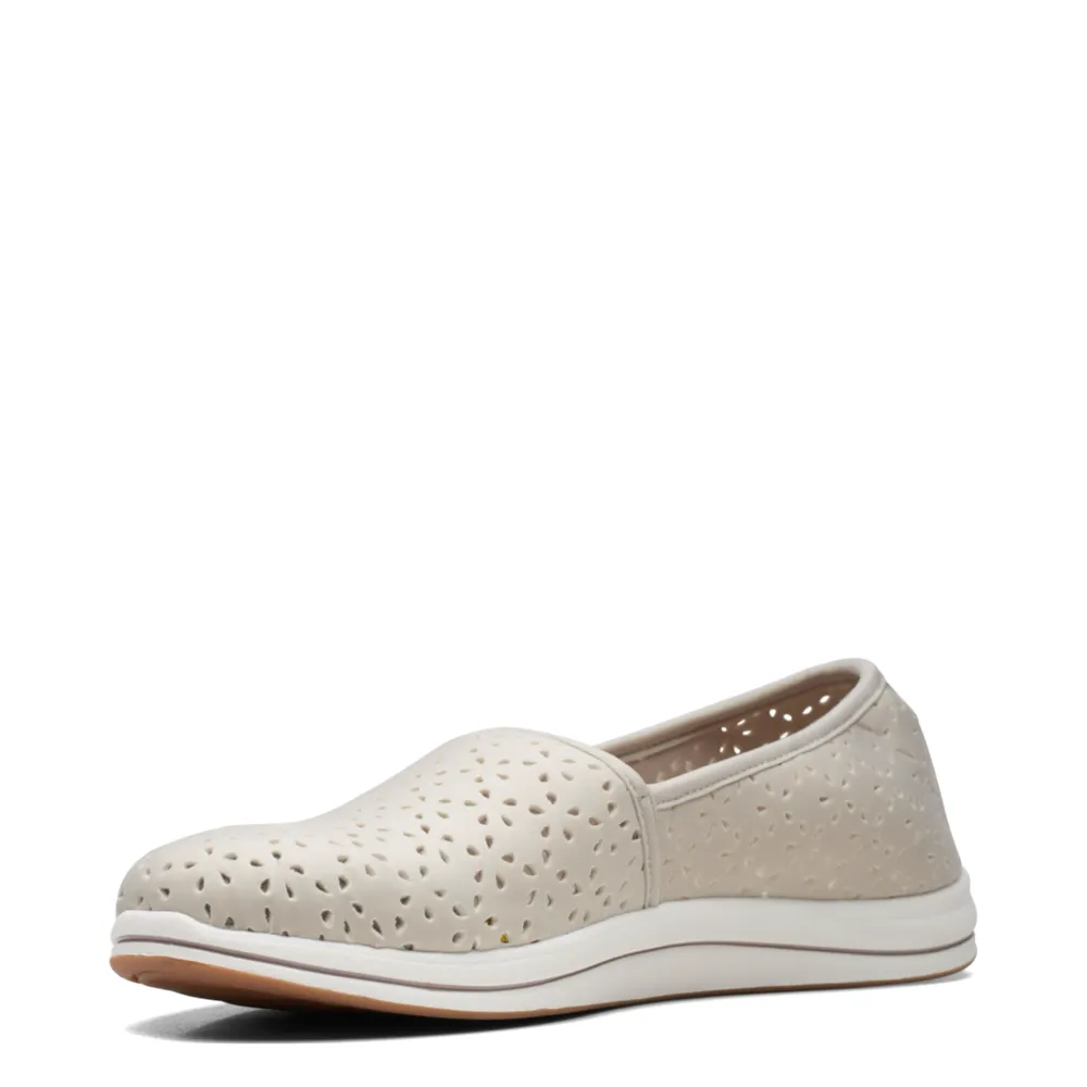 Clarks Breeze Emily Femme à Enfiler Perforée en Taupe
