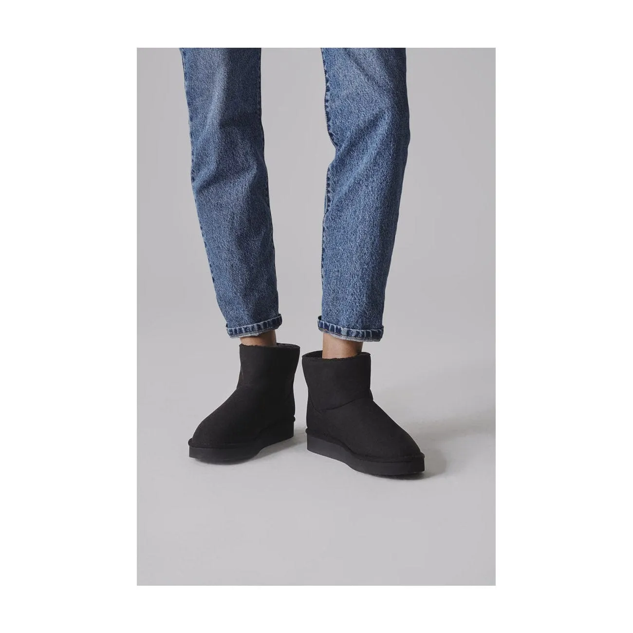 Bottes courtes unisexes classiques en simili fourrure végane | Plusieurs couleurs