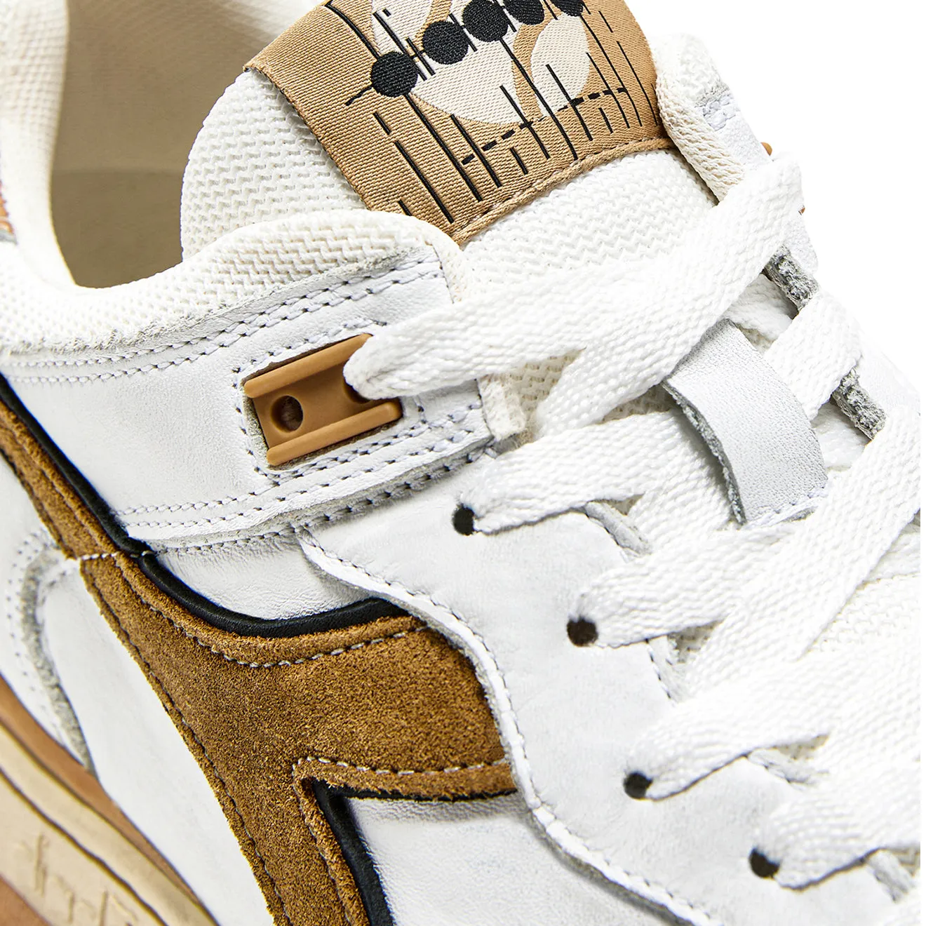 Diadora B.560 Chaussure d'entraînement d'occasion Blanc / Beige Doe