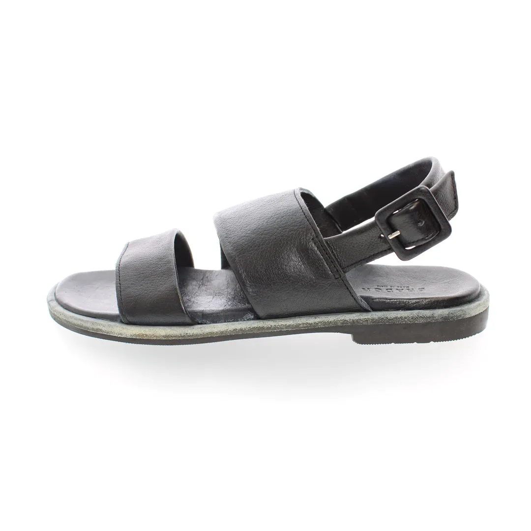 SANDALE NOIRE DES FIDJI