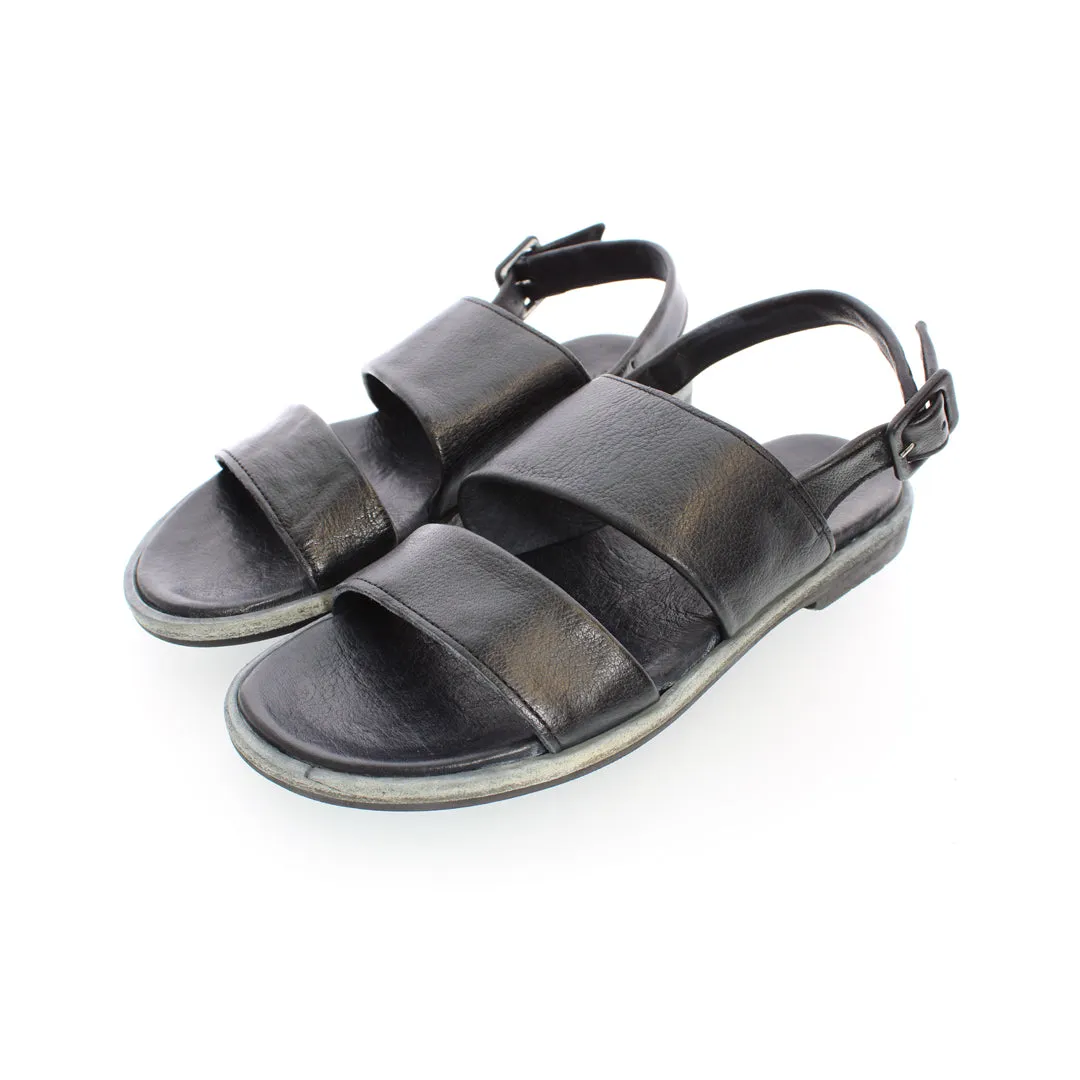 SANDALE NOIRE DES FIDJI
