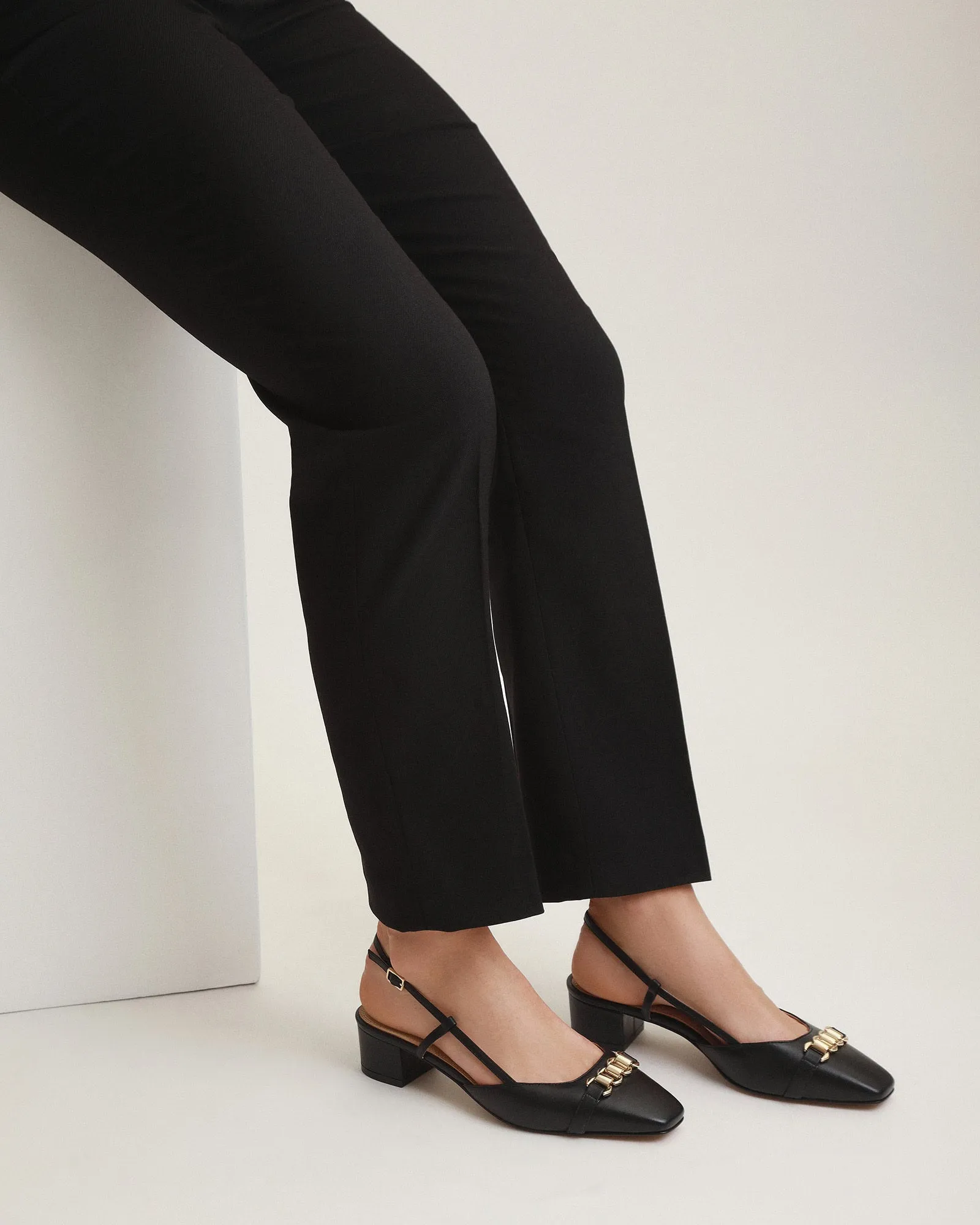 FRANCA TALONS BAS EN CUIR NOIR
