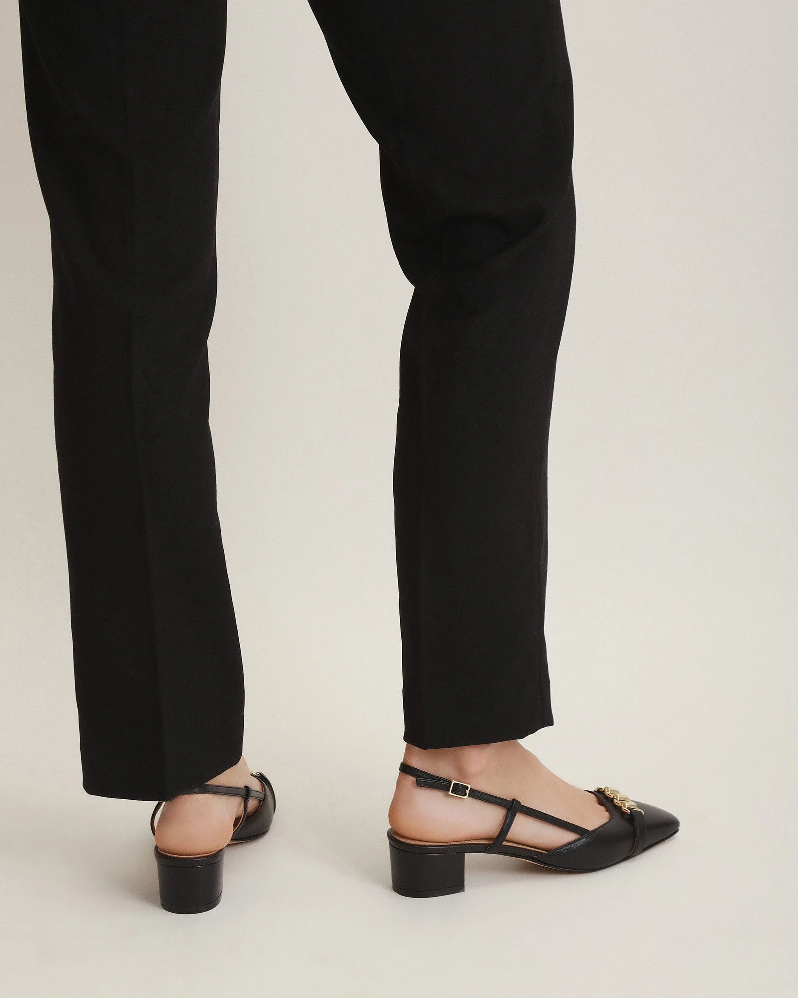 FRANCA TALONS BAS EN CUIR NOIR
