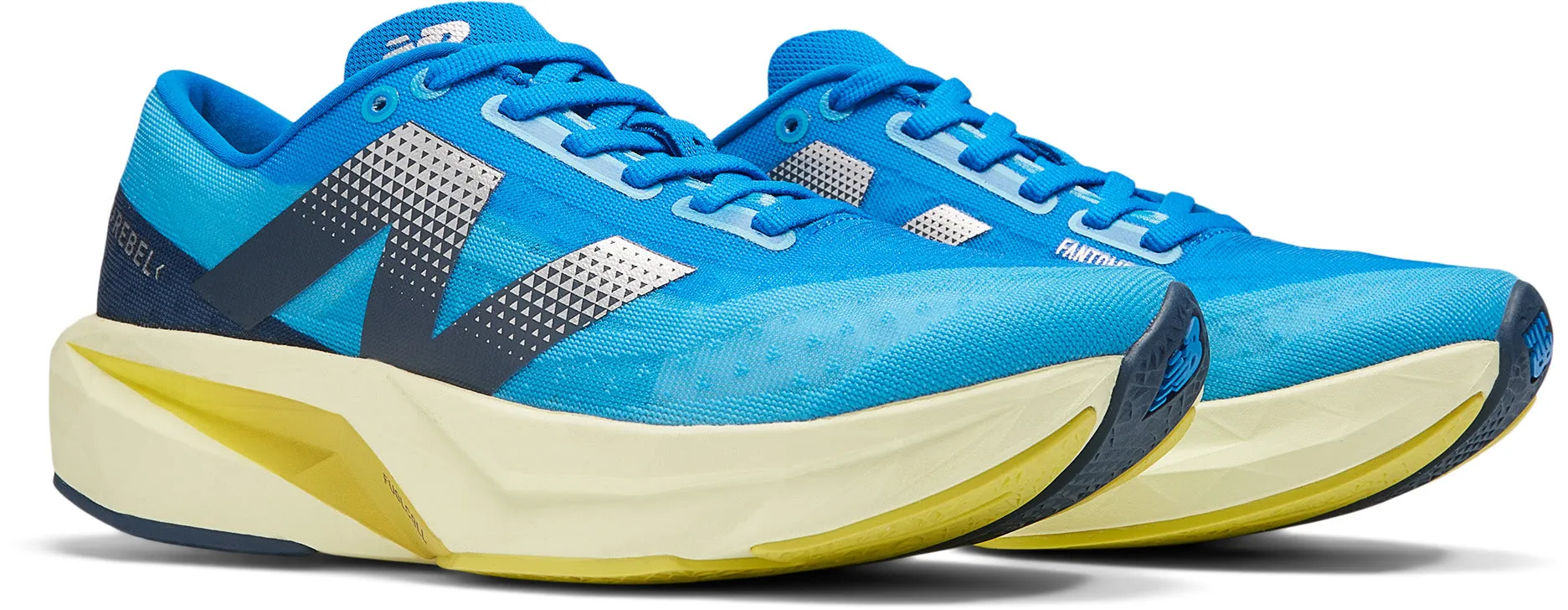 Chaussures de course pour femmes FuelCell Rebel V4 (Largeur B)