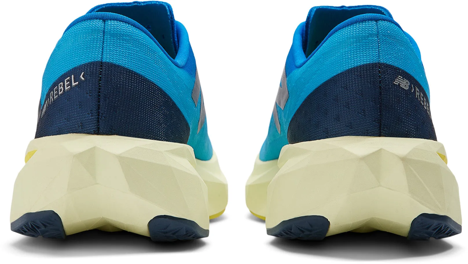 Chaussures de course pour femmes FuelCell Rebel V4 (Largeur B)