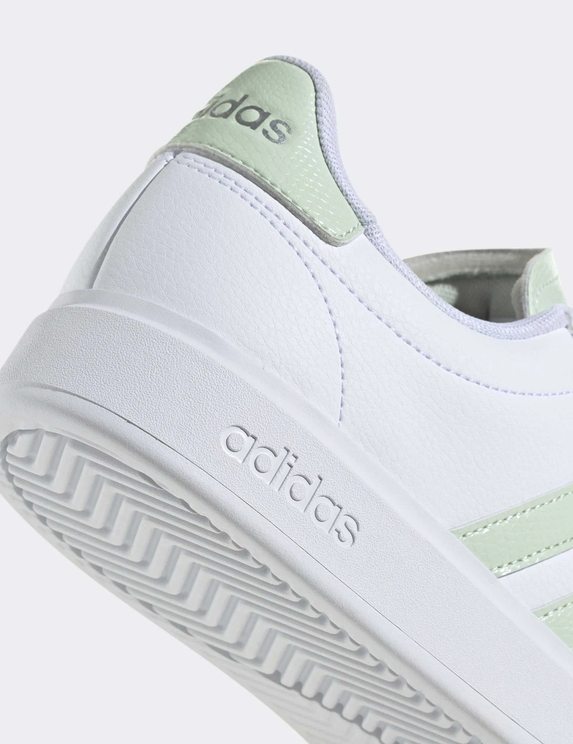 Chaussures Grand Court 2.0 - Blanc Nuage/Vert Lin/Argent Mat