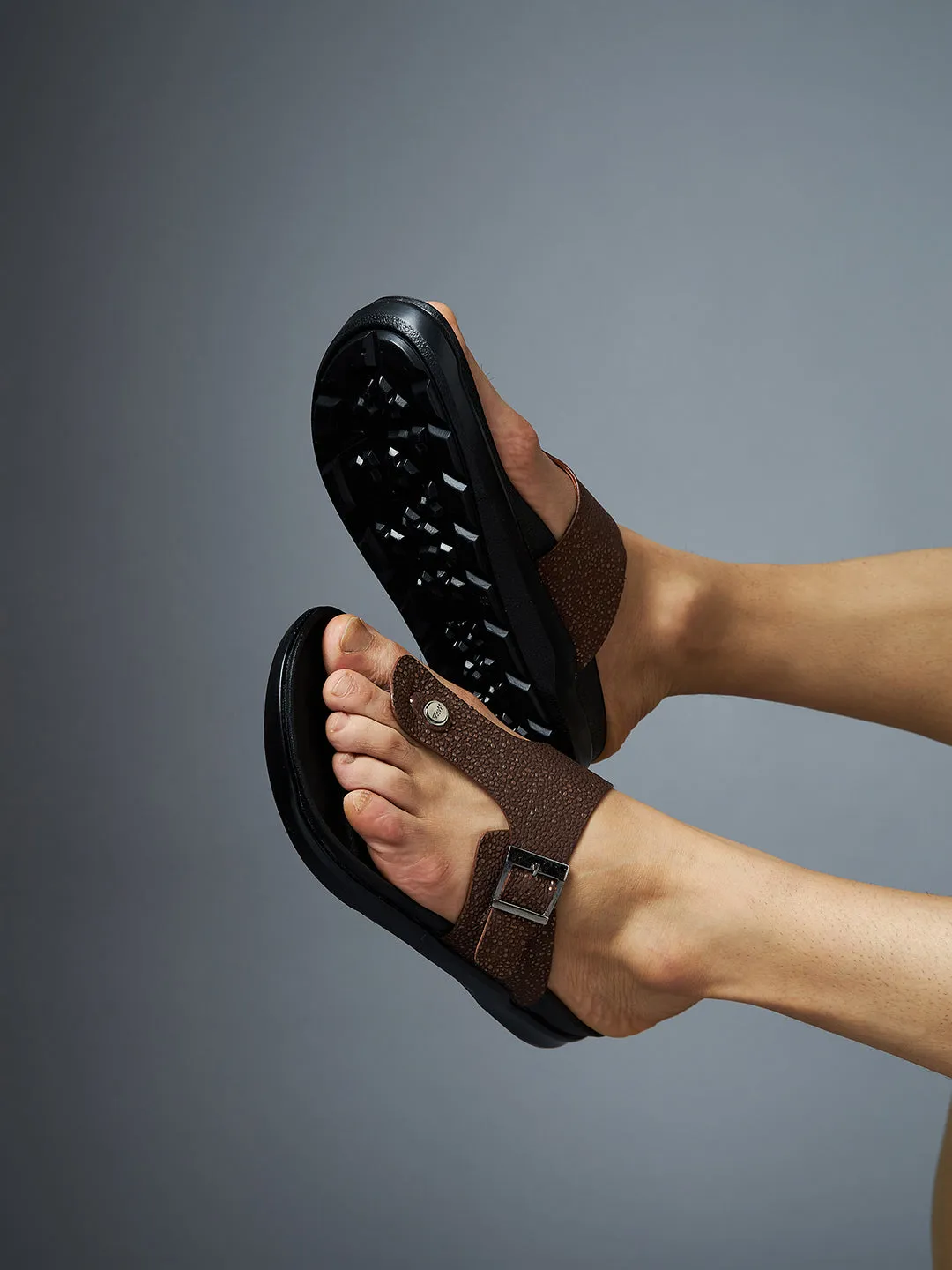 Mules ouvertes en cuir marron pour hommes Hitz