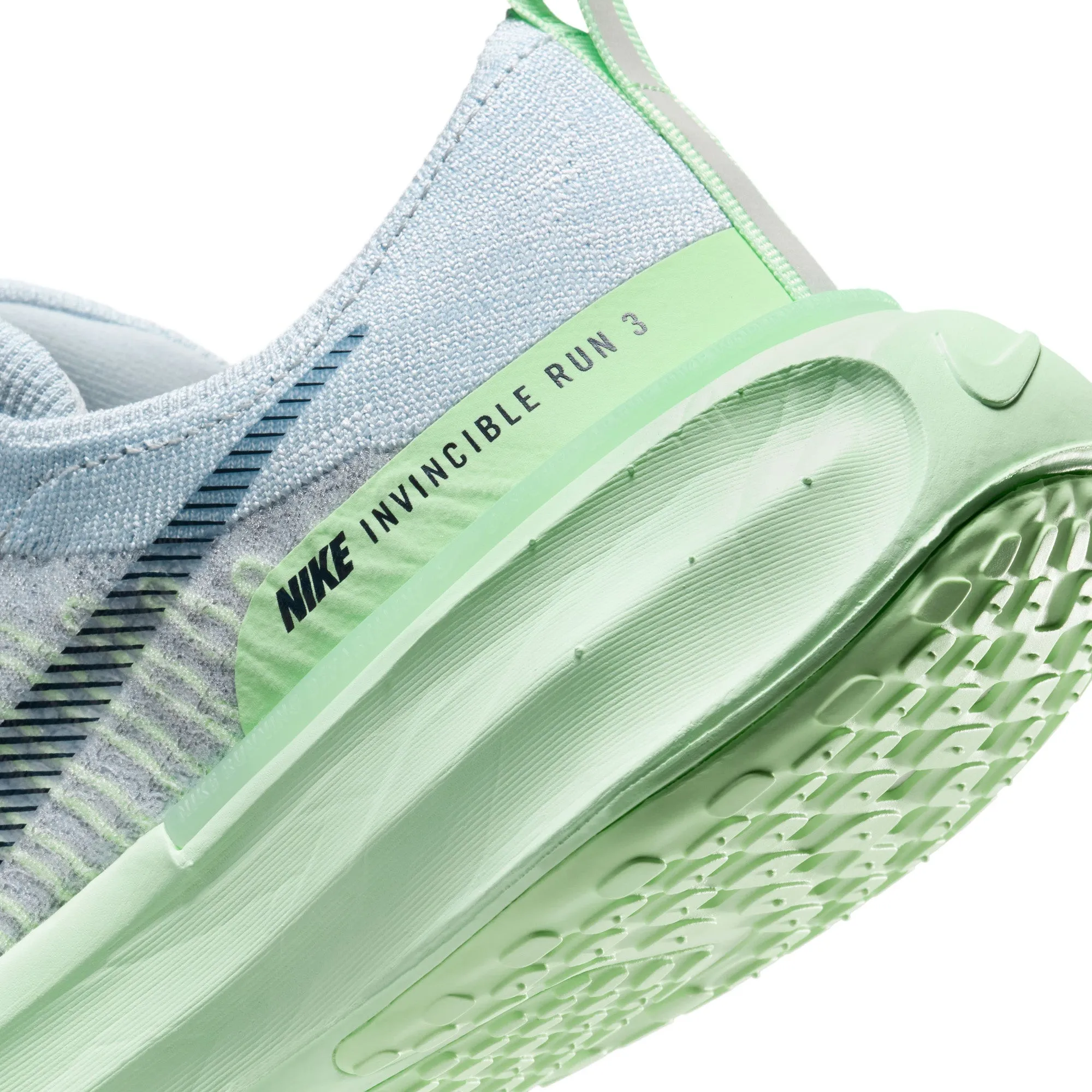 Chaussures de course sur route pour femmes Invincible 3