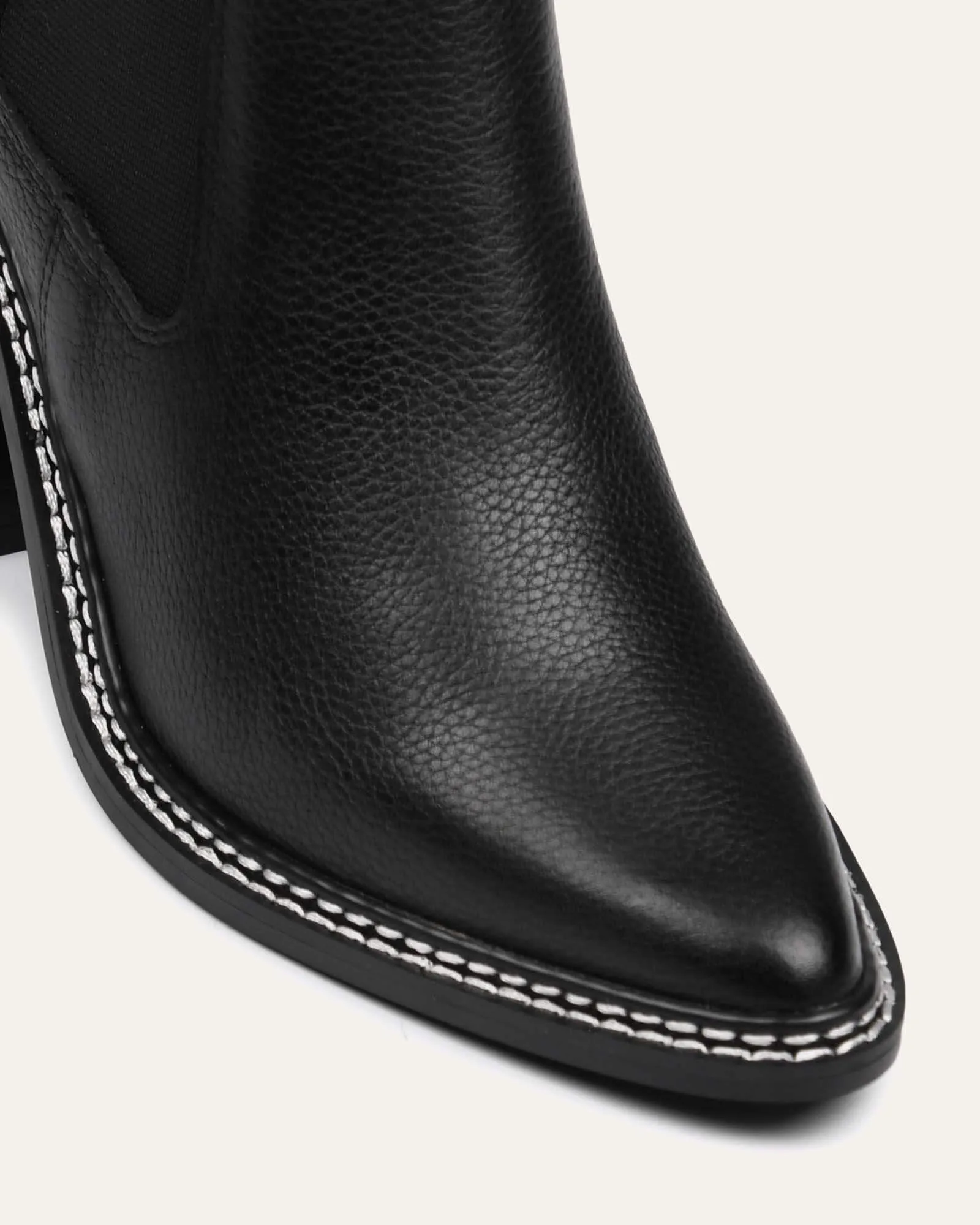 BOTTINES HAUTES DE LUXE EN CUIR NOIR