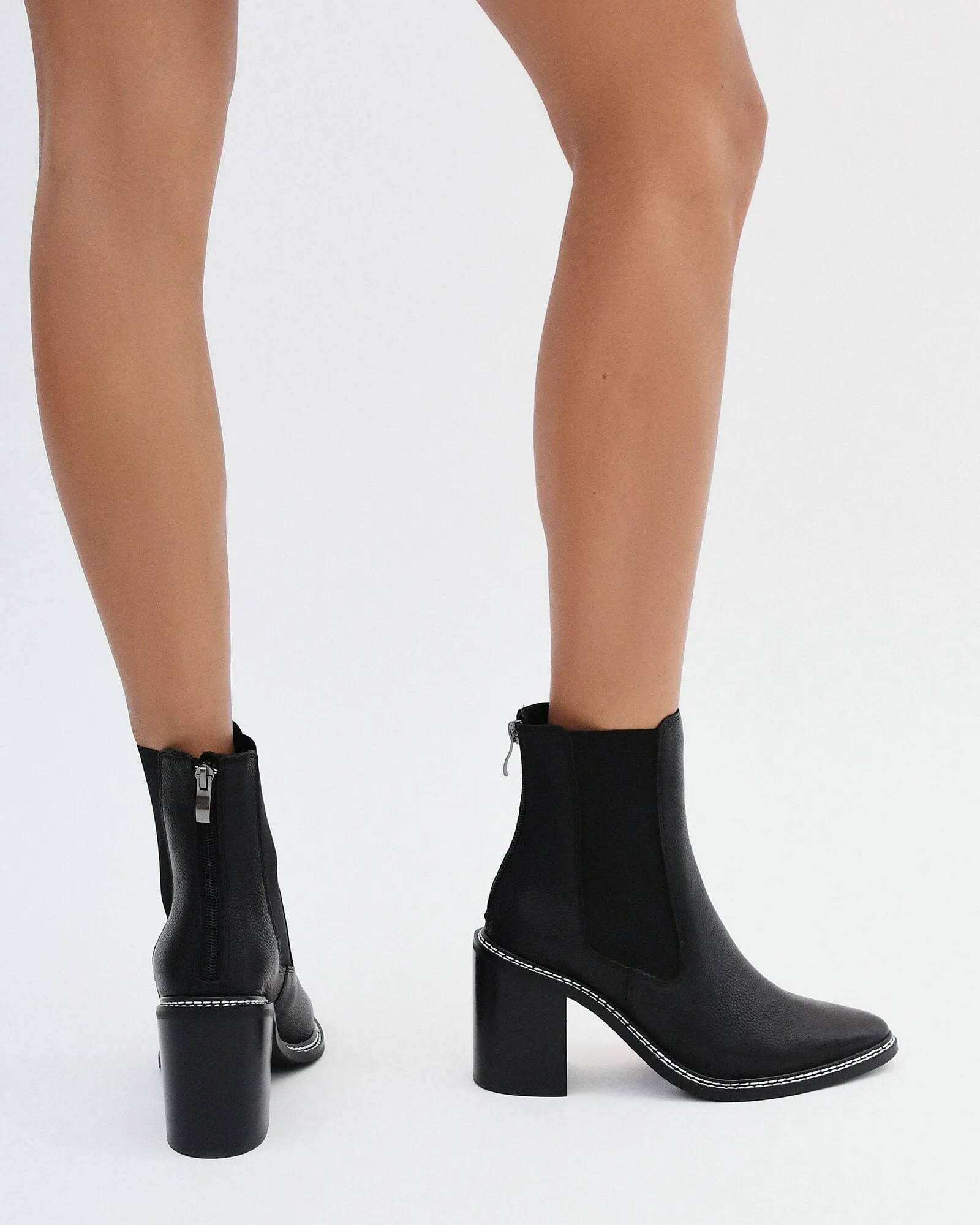 BOTTINES HAUTES DE LUXE EN CUIR NOIR
