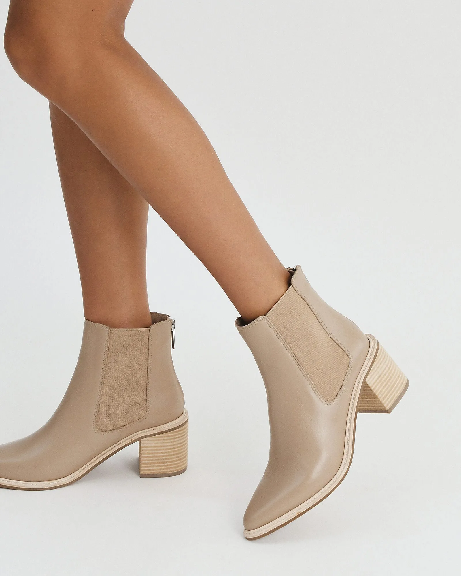 BOTTINES LUXUEUSES HAUTES EN CUIR TAUPE