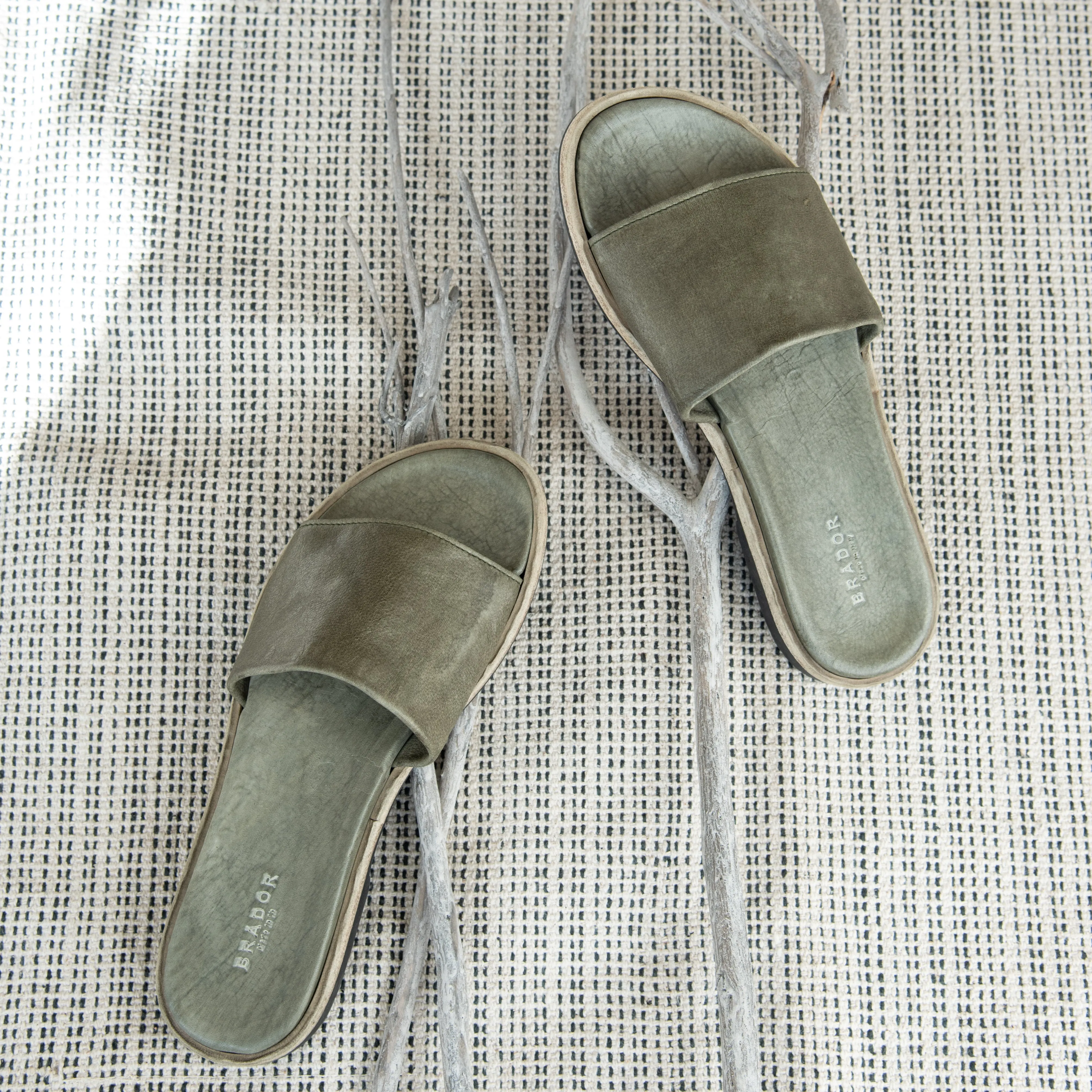 SANDALE SAGE DE MANILLE
