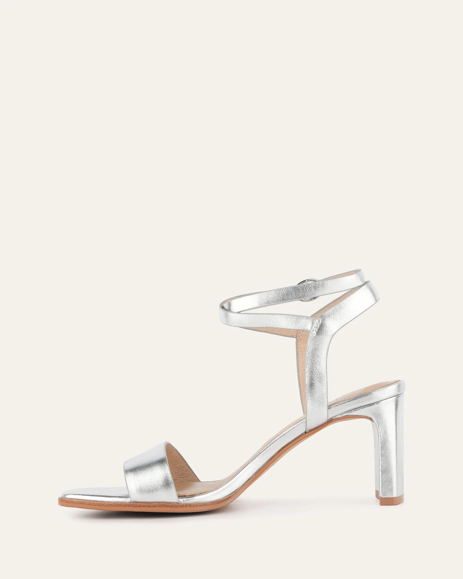 SANDALES NATSU À TALON MOYEN EN CUIR DOUX ARGENTÉ