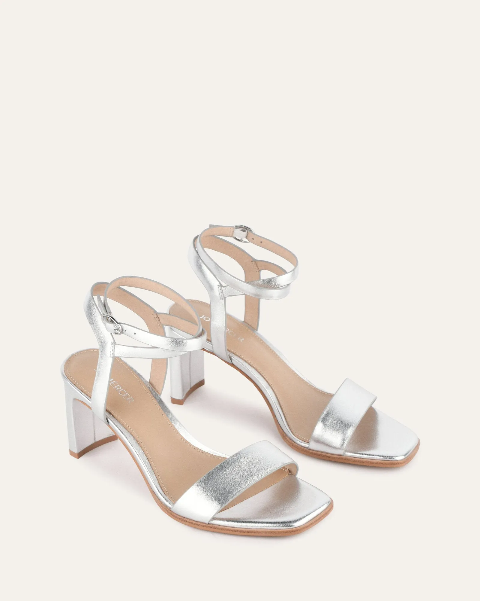 SANDALES NATSU À TALON MOYEN EN CUIR DOUX ARGENTÉ