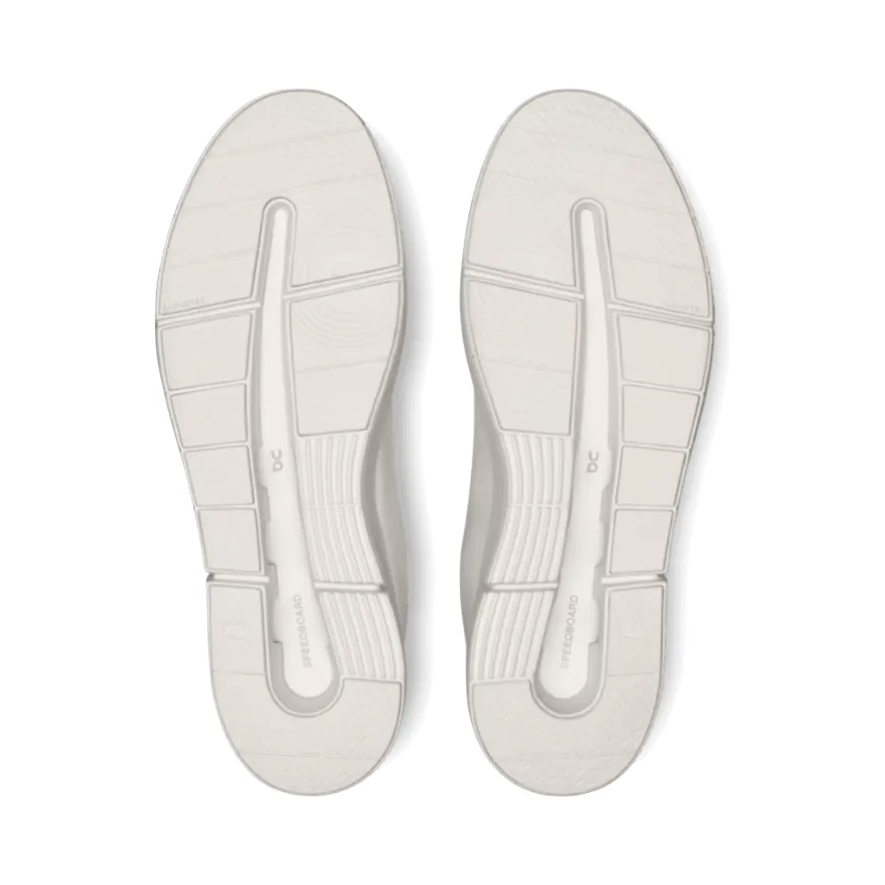 Sur la basket THE ROGER Advantage pour hommes en tout blanc