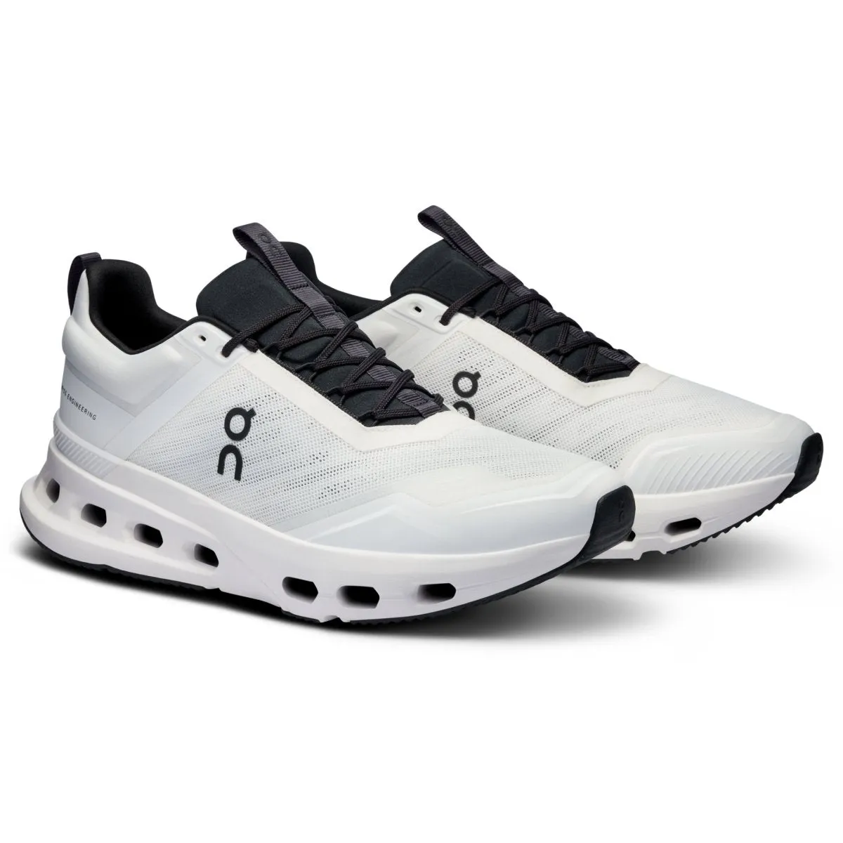 On Running Cloudnova pour Homme Blanc/Noir