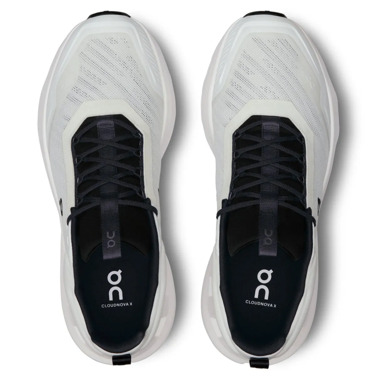 On Running Cloudnova pour Homme Blanc/Noir