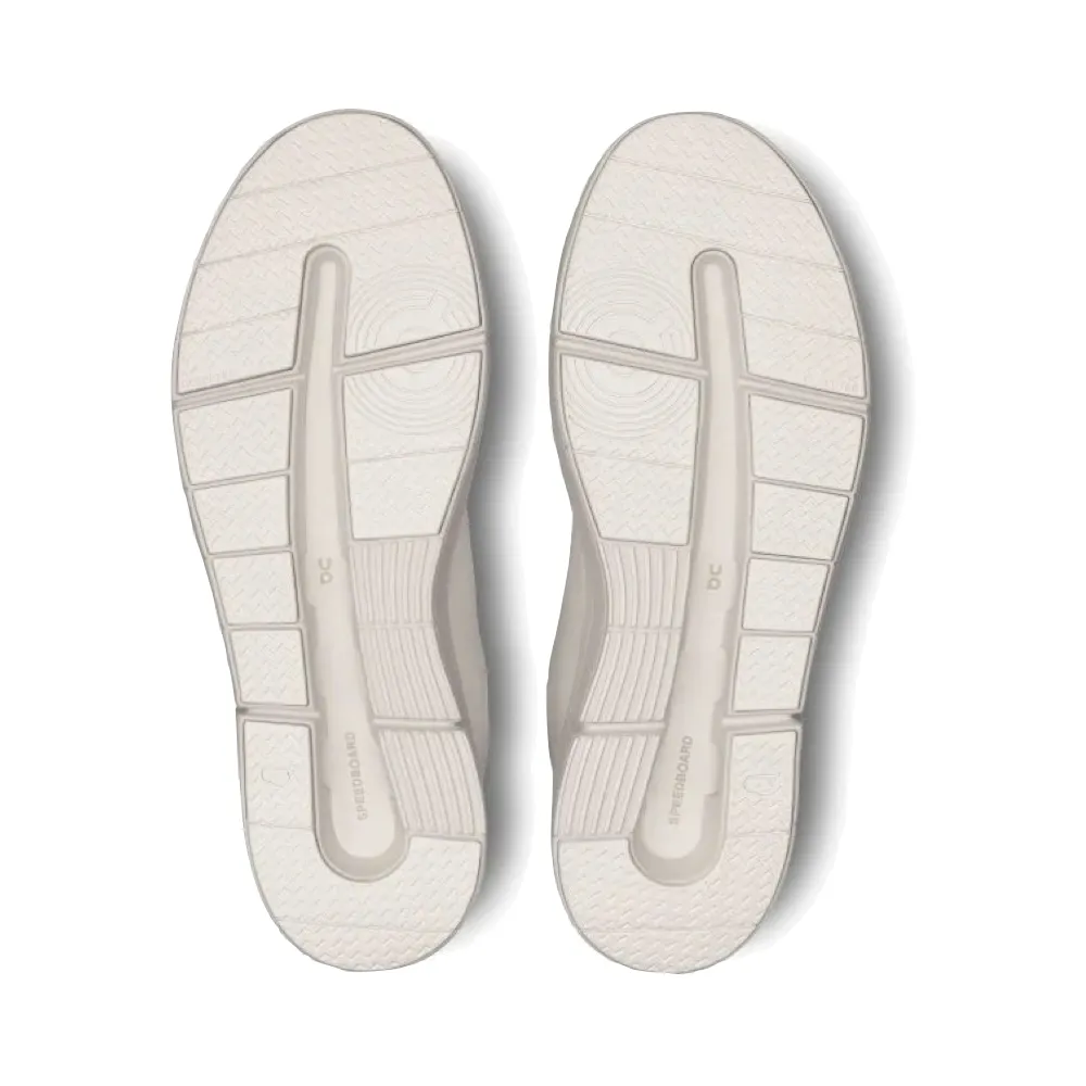 Sur la basket THE ROGER Advantage pour femme en tout blanc