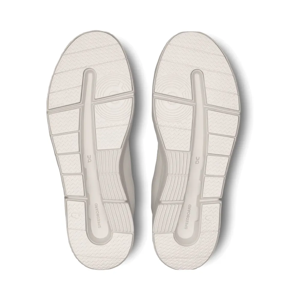 Sur la sneaker THE ROGER Advantage pour femmes en blanc/non teint
