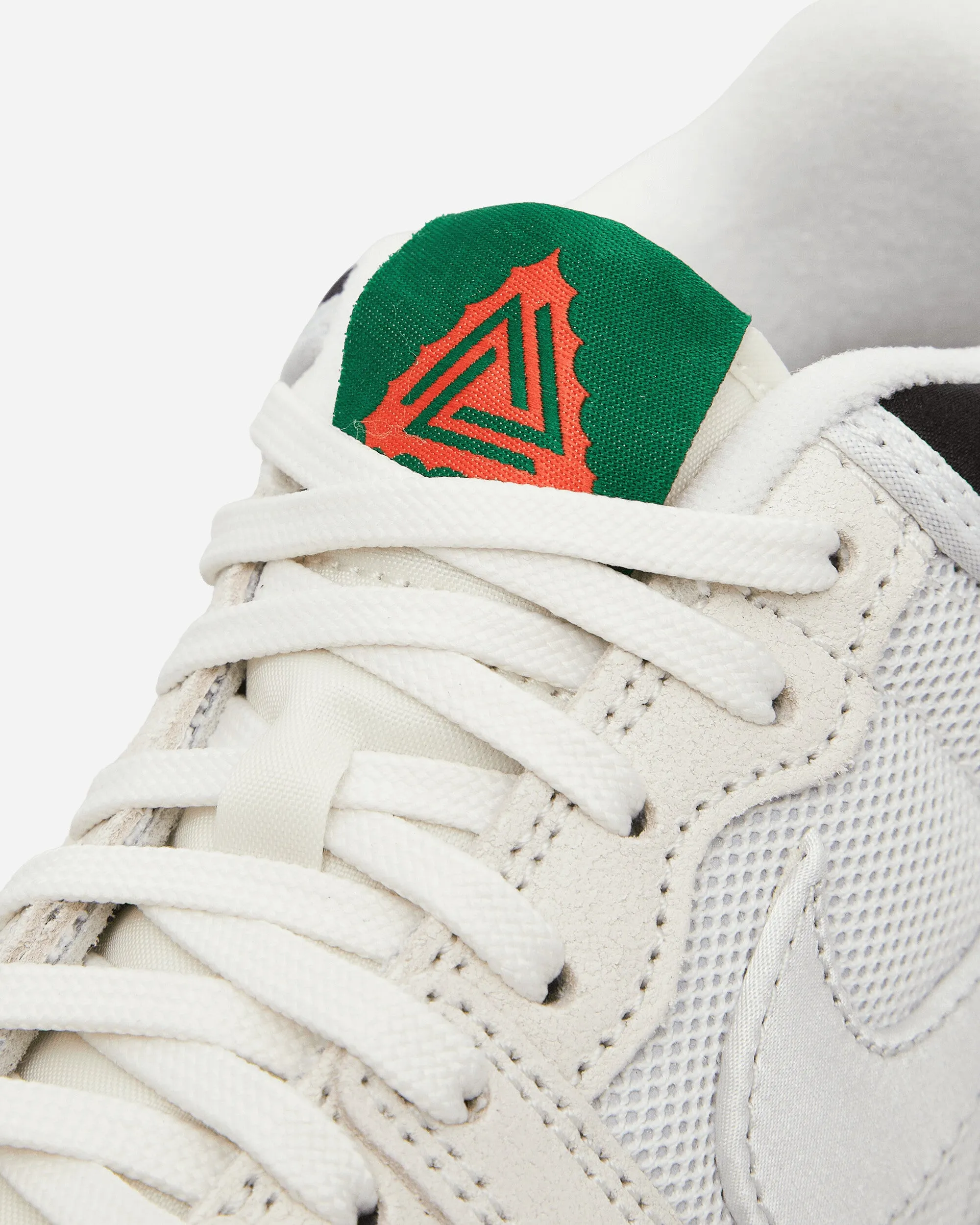 Chaussures de Sport d'Attaque de Statut Social Summit Blanc