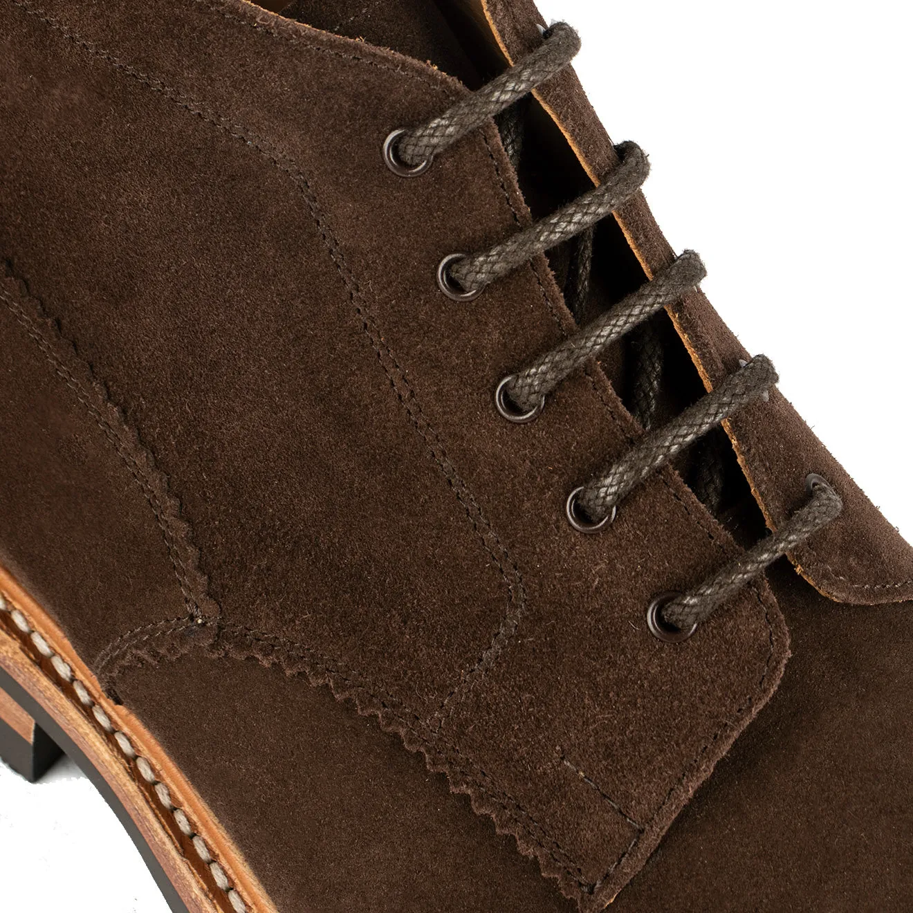 Bottes Chukka Evedon de Trickers en daim Repello Café