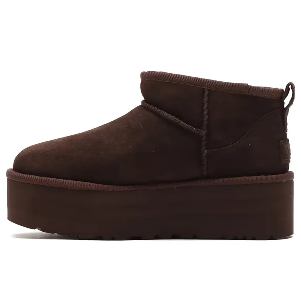 Bottes plates pour femmes Ugg Classic Ultra Mini en daim et cuir