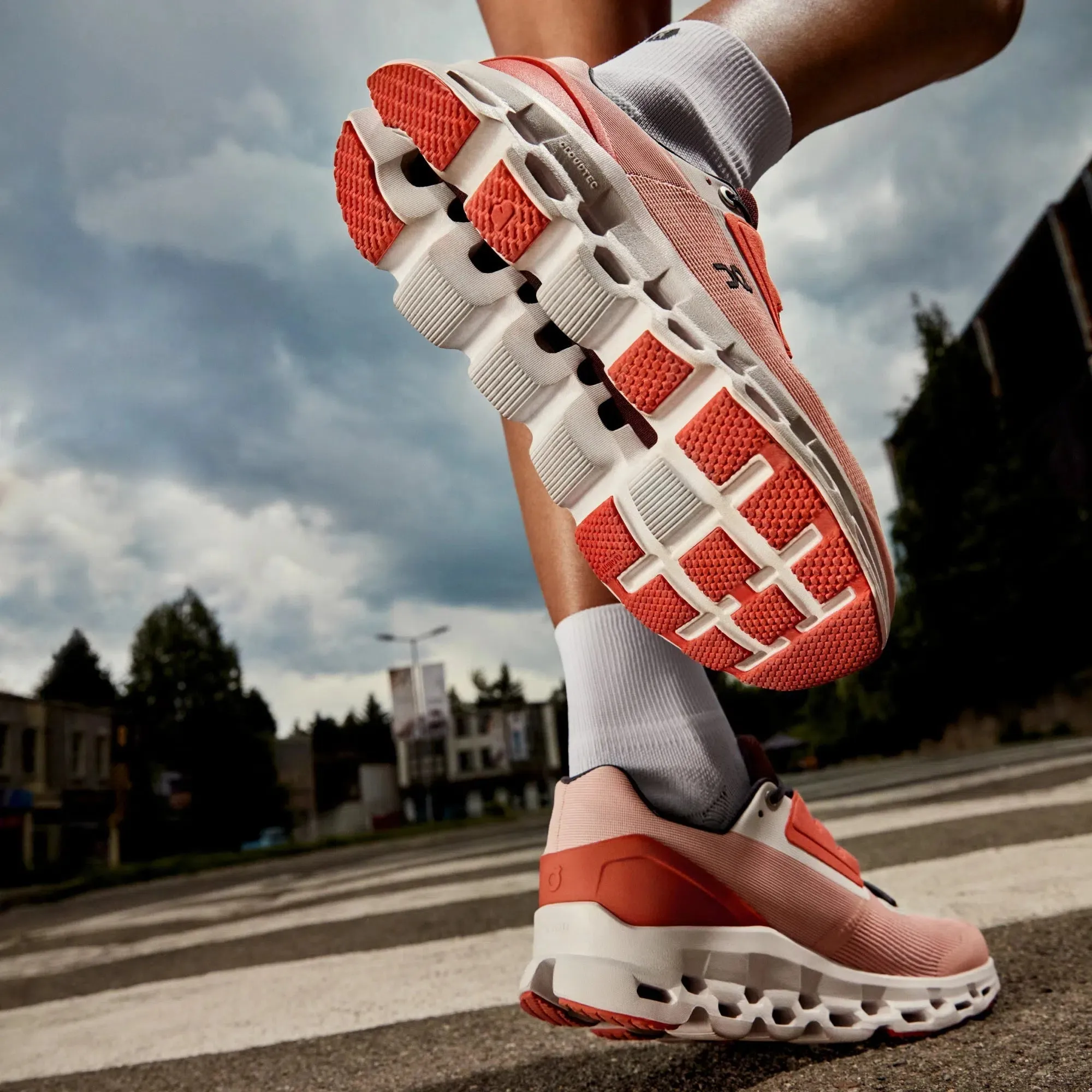 On Cloudstratus pour Femme Rose/Rouge